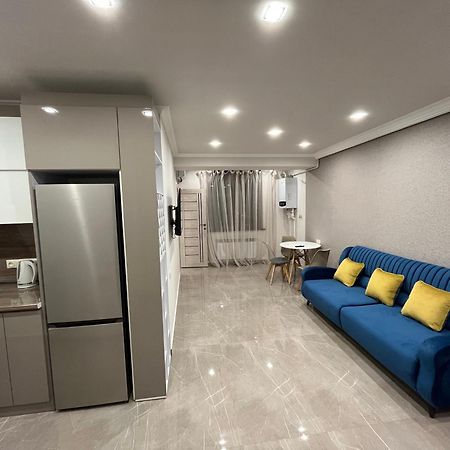 יירבאן City Centre Apartment On Sakharov Square מראה חיצוני תמונה